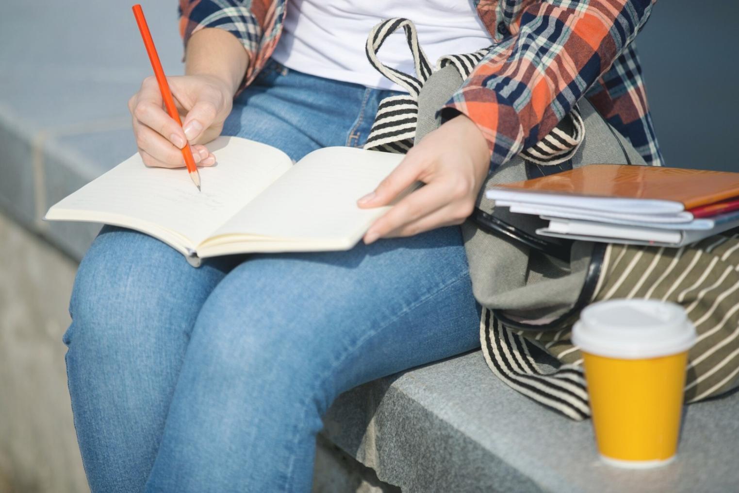 Strumenti professionali per il design delle sopracciglia